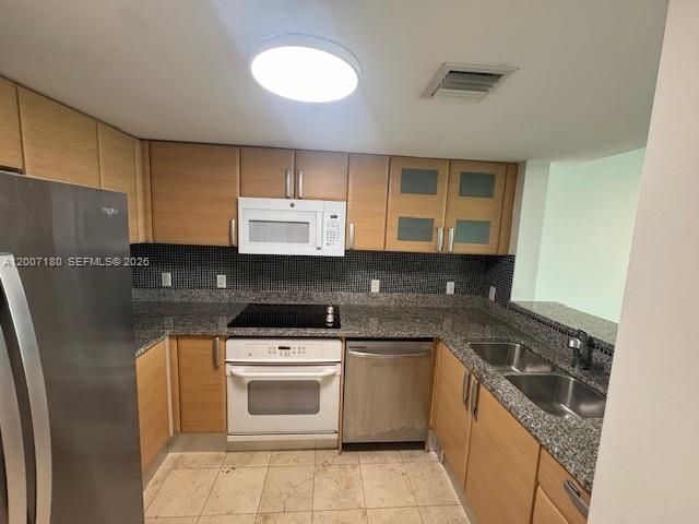 2101 Brickell Ave 2305, Miami, FL 33129