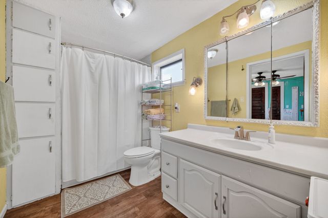 415 N 1st Avenue, Winterset, IA 50273