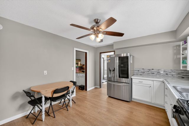 415 N 1st Avenue, Winterset, IA 50273