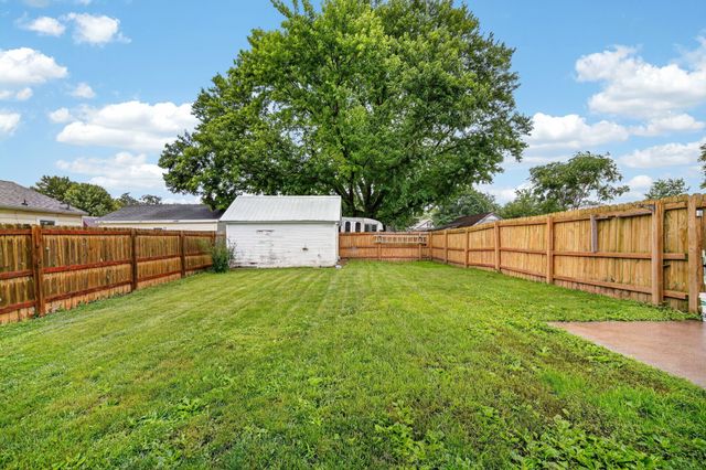 415 N 1st Avenue, Winterset, IA 50273