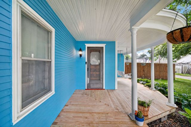 415 N 1st Avenue, Winterset, IA 50273
