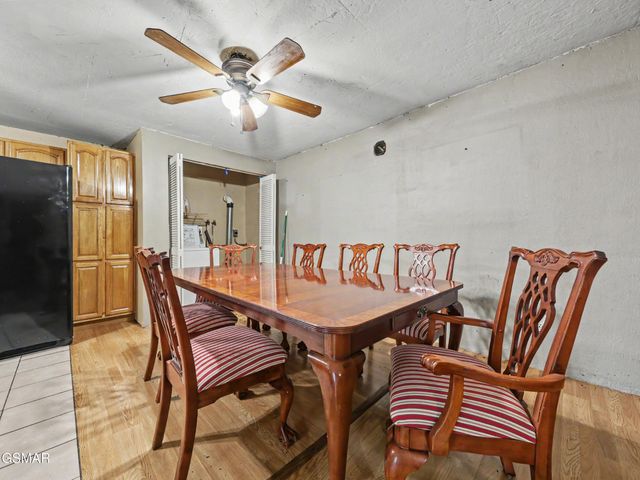 1717 Elkins Road, Kodak, TN 37764