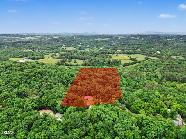 1717 Elkins Road, Kodak, TN 37764