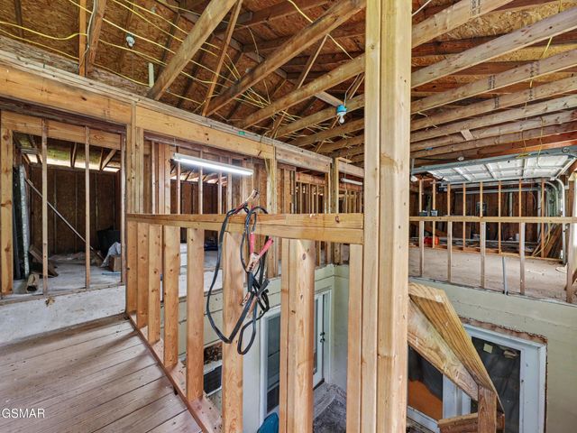 1717 Elkins Road, Kodak, TN 37764