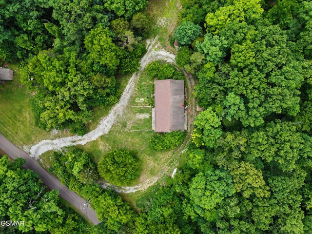 1717 Elkins Road, Kodak, TN 37764