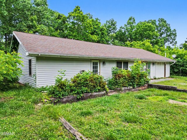 1717 Elkins Road, Kodak, TN 37764