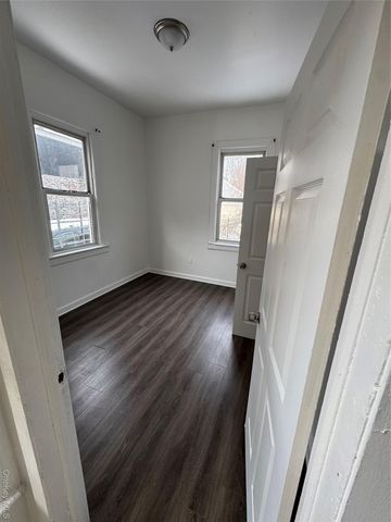 238 S 3rd Avenue, Mount Vernon, NY 10550