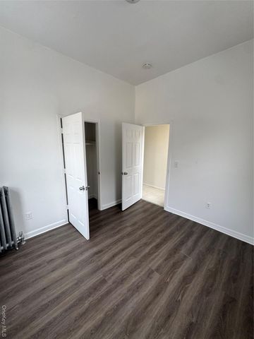 238 S 3rd Avenue, Mount Vernon, NY 10550