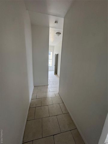 238 S 3rd Avenue, Mount Vernon, NY 10550