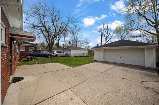 24765 Ross Drive, Redford, MI 48239