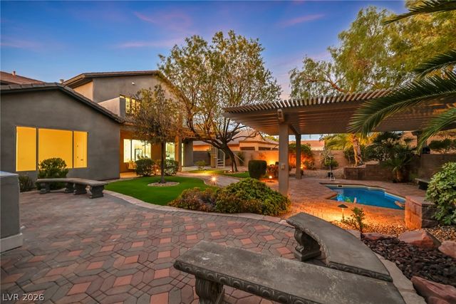 17 Winding Road, Henderson, NV 89052