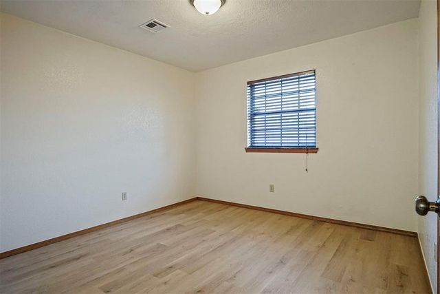 1125 N Patterson Drive, Moore, OK 73160