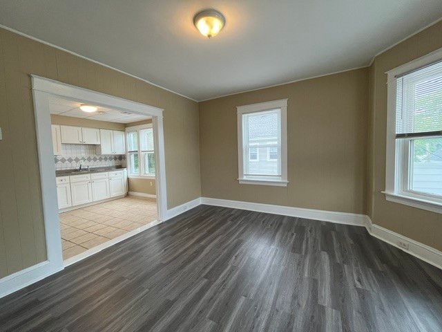 70 Oliver Street 3f, Bristol, RI 02809