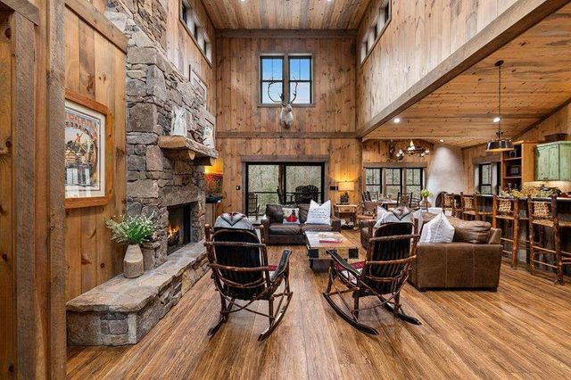 164 Water Dance Trail, Blue Ridge, GA 30513