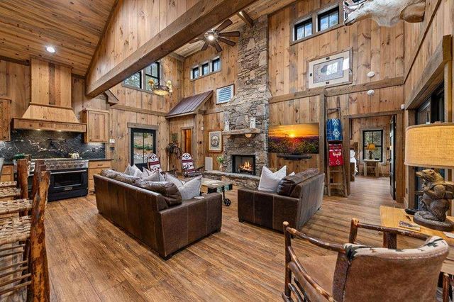 164 Water Dance Trail, Blue Ridge, GA 30513