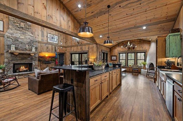 164 Water Dance Trail, Blue Ridge, GA 30513