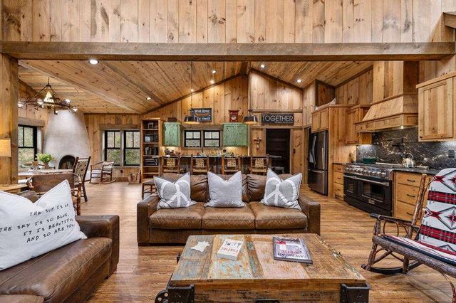 164 Water Dance Trail, Blue Ridge, GA 30513