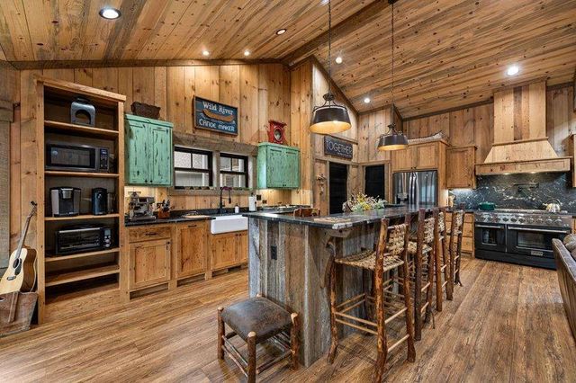 164 Water Dance Trail, Blue Ridge, GA 30513