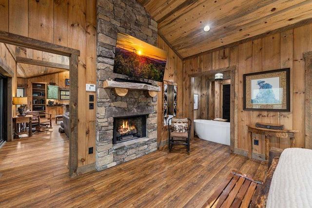 164 Water Dance Trail, Blue Ridge, GA 30513