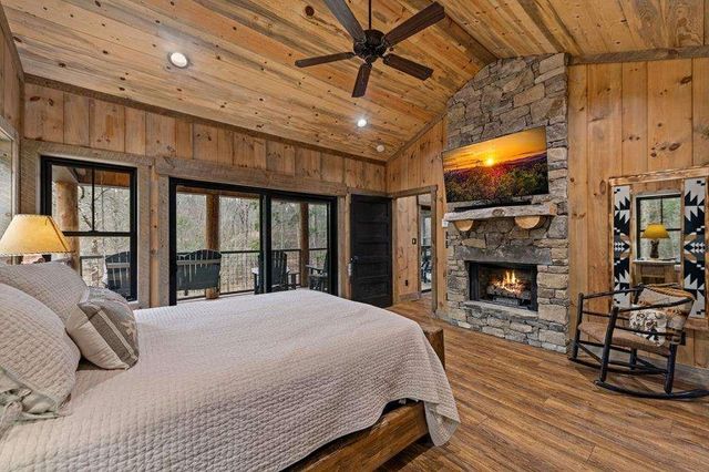 164 Water Dance Trail, Blue Ridge, GA 30513