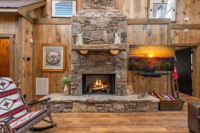 164 Water Dance Trail, Blue Ridge, GA 30513