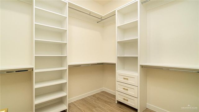 2820 N Alyna Avenue, Edinburg, TX 78541