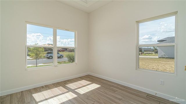 2820 N Alyna Avenue, Edinburg, TX 78541