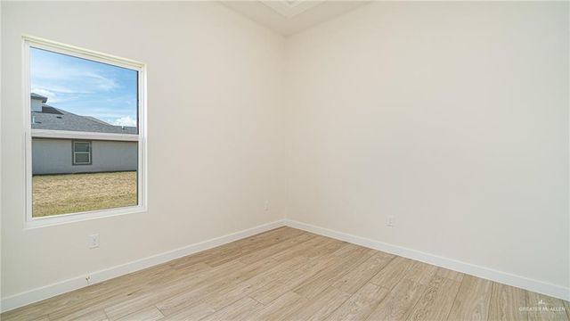 2820 N Alyna Avenue, Edinburg, TX 78541