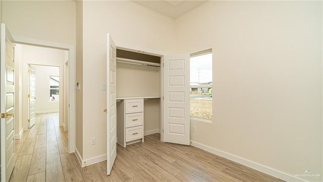 2820 N Alyna Avenue, Edinburg, TX 78541