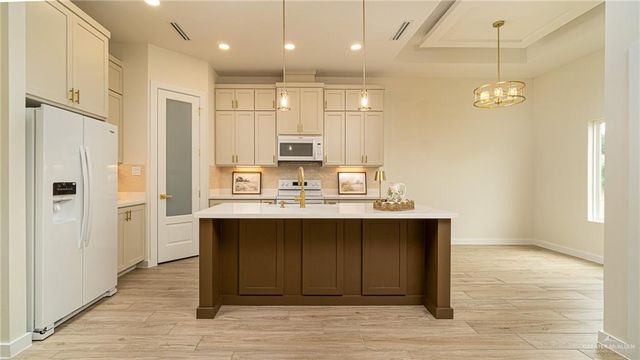 2820 N Alyna Avenue, Edinburg, TX 78541