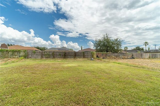 2820 N Alyna Avenue, Edinburg, TX 78541