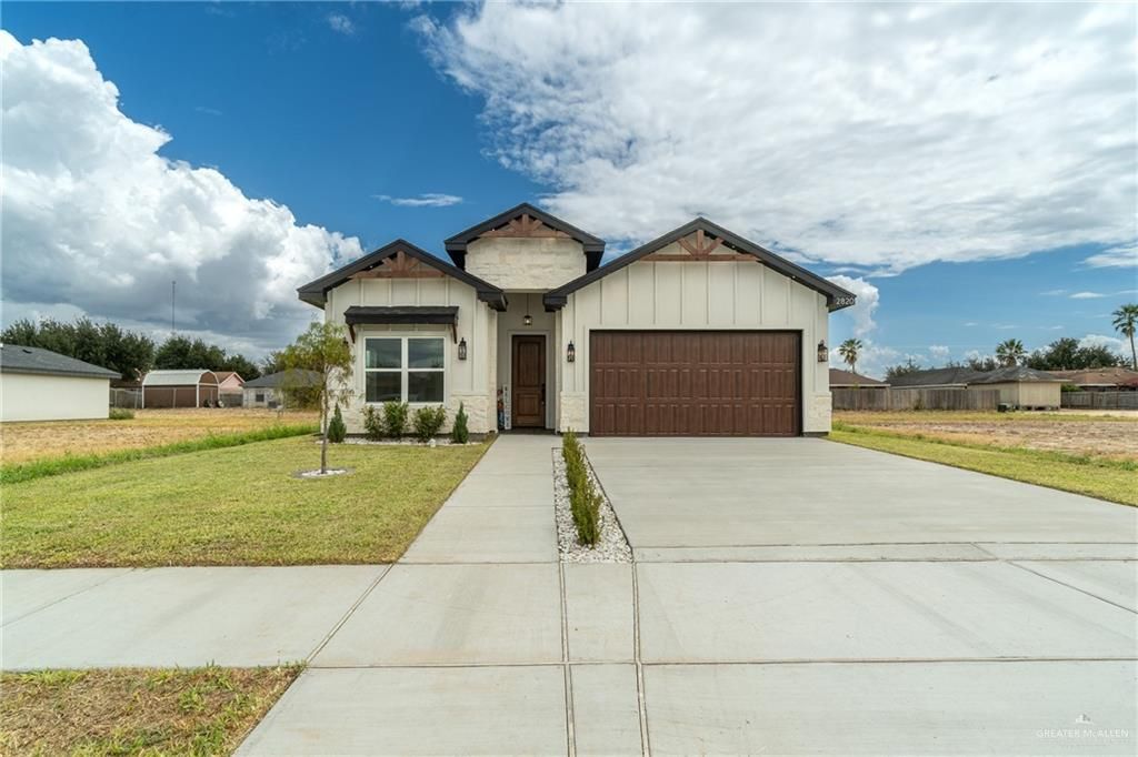 2820 N Alyna Avenue, Edinburg, TX 78541