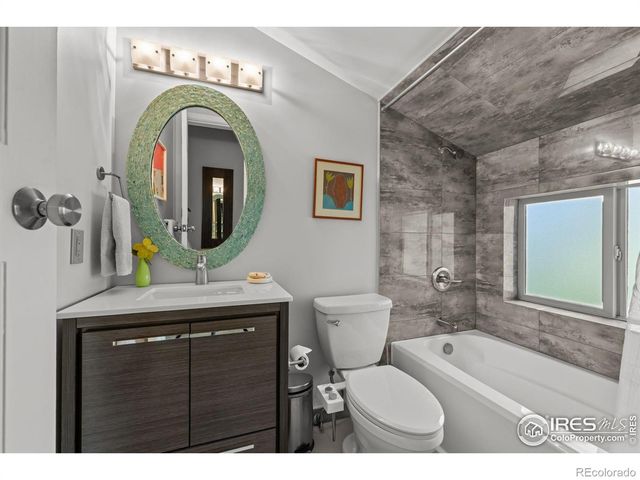 3945 Promontory Court, Boulder, CO 80304