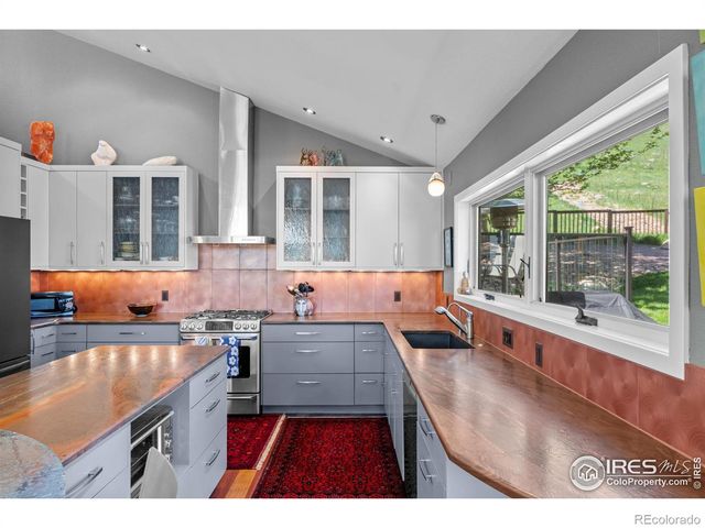 3945 Promontory Court, Boulder, CO 80304