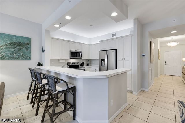 460 Launch CIR 202, Naples, FL 34108