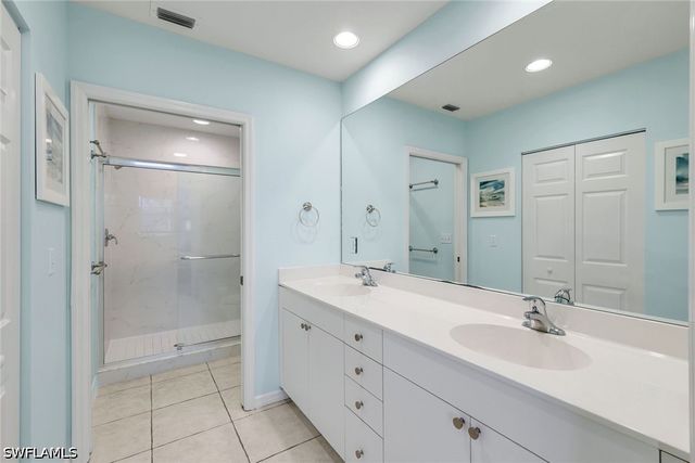 460 Launch CIR 202, Naples, FL 34108
