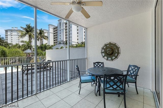 460 Launch CIR 202, Naples, FL 34108