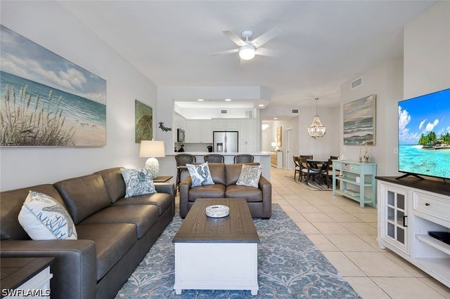 460 Launch CIR 202, Naples, FL 34108