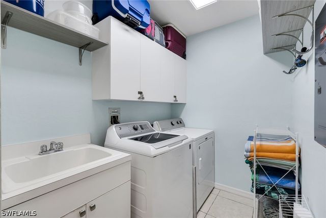 460 Launch CIR 202, Naples, FL 34108