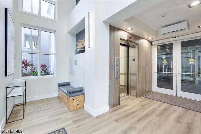 460 Launch CIR 202, Naples, FL 34108