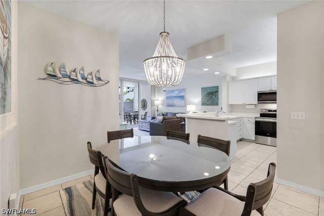 460 Launch CIR 202, Naples, FL 34108