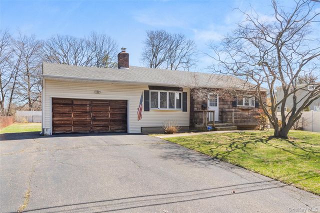 1643 Pine Acres Boulevard, Bay Shore, NY 11706