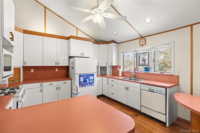 1643 Pine Acres Boulevard, Bay Shore, NY 11706