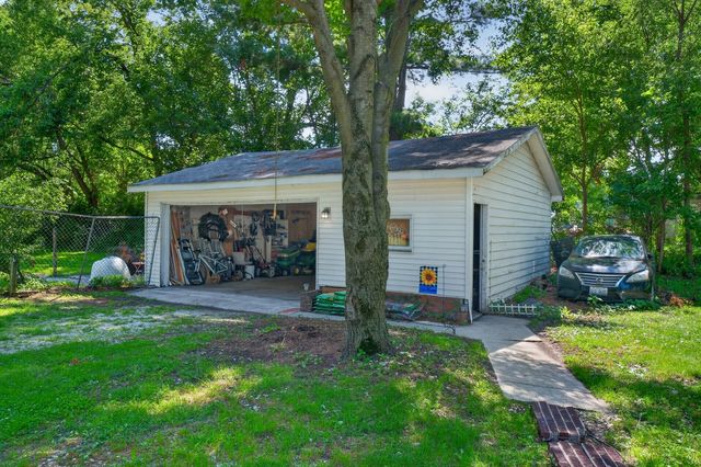 8444 W State Route 17 Route W, Kankakee, IL 60901