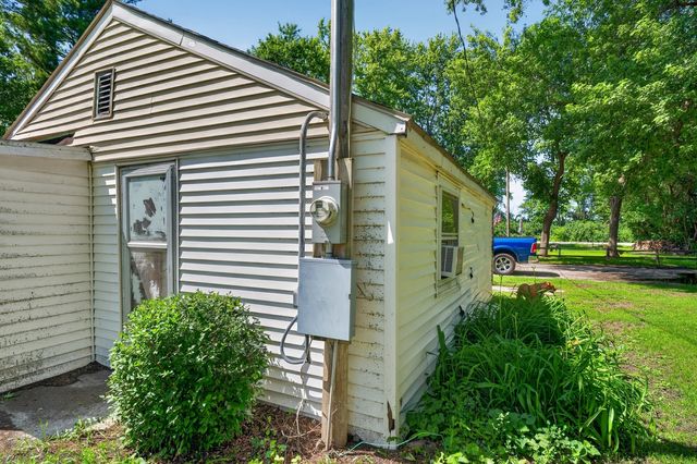 8444 W State Route 17 Route W, Kankakee, IL 60901