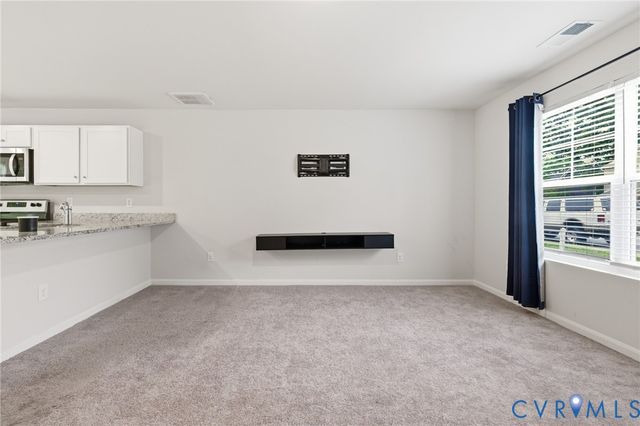 3605 Roselawn Ter, Hopewell, VA 23860