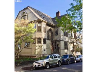 812 Sw SAINT CLAIR Ave 3, Portland, OR 97205