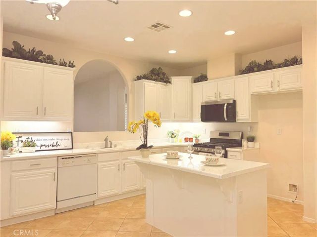 13953 Tawney Ridge Ln, Victorville, CA 92394