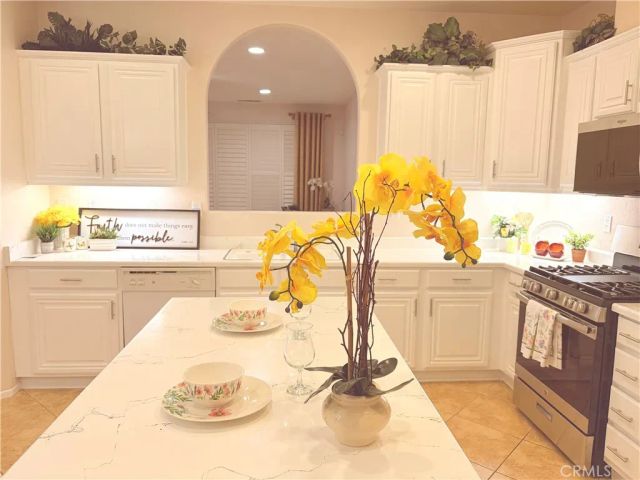 13953 Tawney Ridge Ln, Victorville, CA 92394