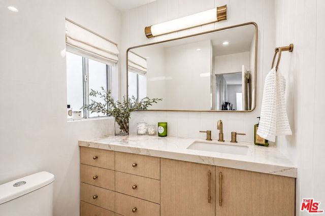 446 San Vicente Boulevard 202, Santa Monica, CA 90402